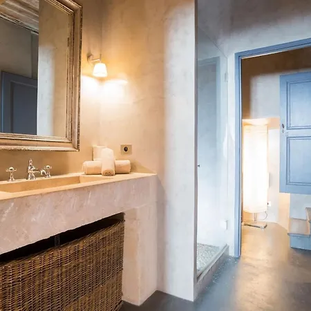 Beautiful House In The Heart Of Tropez ! בית נופש סן טרופז