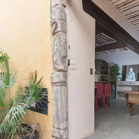 בית נופש Beautiful House In The Heart Of Tropez !